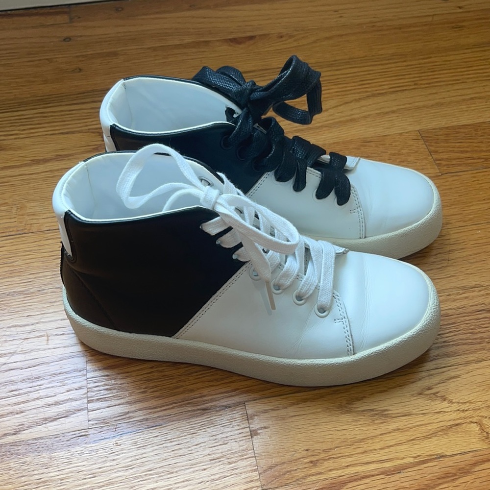 Kendall + Kylie Size 6 Hi- tops